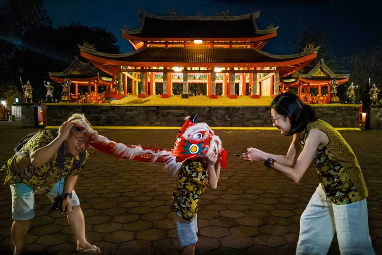 Wisata Religi dan Sejarah ke Klenteng Sam Poo Kong Semarang